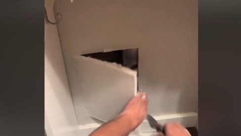 OVAKVOG NEZVANOG GOSTA DEFINITIVNO NISU OČEKIVALI: Par danima čuo čudne zvukove iz zida, pa odlučio da se suoči sa problemom (VIDEO) OVAKVOG NEZVANOG GOSTA DEFINITIVNO NISU OČEKIVALI: Par danima čuo čudne zvukove iz zida, pa odlučio da se suoči sa problemom (VIDEO)