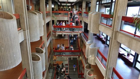 PROLEĆNI DAN OTVORENIH VRATA : Filozofski fakultet Univerziteta u Novom Sadu PROLEĆNI DAN OTVORENIH VRATA : Filozofski fakultet Univerziteta u Novom Sadu