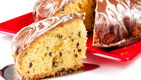 POSLUŽITE GA UZ ŠOLJICU KAFE ILI ČAJA, ODUŠEVIĆE VAS KOLIKO JE PREDOBAR: Lenji kolač s čokoladom, topi se u ustima POSLUŽITE GA UZ ŠOLJICU KAFE ILI ČAJA, ODUŠEVIĆE VAS KOLIKO JE PREDOBAR: Lenji kolač s čokoladom, topi se u ustima