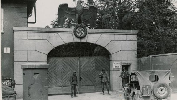КРОЗ ДАХАУ ПРОШЛИ ПАТРИЈАРХ ГАВРИЛО, ВЛАДИКА НИКОЛАЈ, СТЕВО ЖИГОН: Навршила се 91 година од оснивања првог нацистичког логора смрти КРОЗ ДАХАУ ПРОШЛИ ПАТРИЈАРХ ГАВРИЛО, ВЛАДИКА НИКОЛАЈ, СТЕВО ЖИГОН: Навршила се 91 година од оснивања првог нацистичког логора смрти