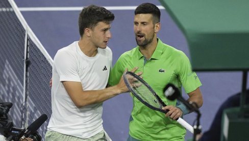 SLUŠAJ, MALI! Novak Đoković ribao bezobraznog Italijana, a sada je otkriveno i šta mu je rekao (VIDEO)