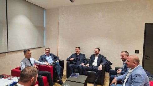 KREĆU PROGRAMI ENERGETSKE EFIKASNOSTI: Inovacije u Pljevljima i Bijelom Polju KREĆU PROGRAMI ENERGETSKE EFIKASNOSTI: Inovacije u Pljevljima i Bijelom Polju