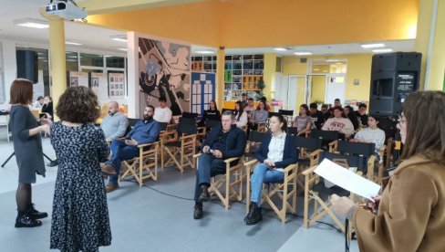 PROFESIONALNA ORIJENTACIJA: Besplatno savetovanje za kraljevačke osnovce PROFESIONALNA ORIJENTACIJA: Besplatno savetovanje za kraljevačke osnovce