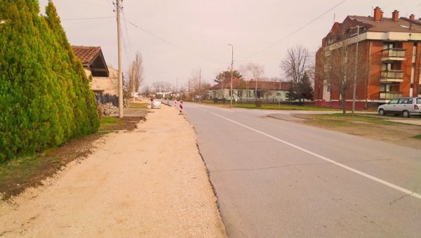 ПРОЛЕЋНИ РАДОВИ У КЛАДОВУ: Почела изградња пешачко-бициклистичке стазе ПРОЛЕЋНИ РАДОВИ У КЛАДОВУ: Почела изградња пешачко-бициклистичке стазе