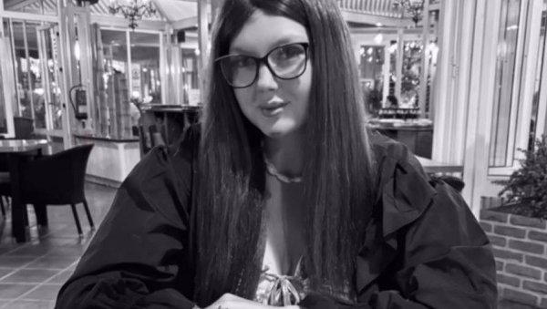 ТУГА: Преминула млада звезда Тиктока, опака болест је била јача (ФОТО) ТУГА: Преминула млада звезда Тиктока, опака болест је била јача (ФОТО)