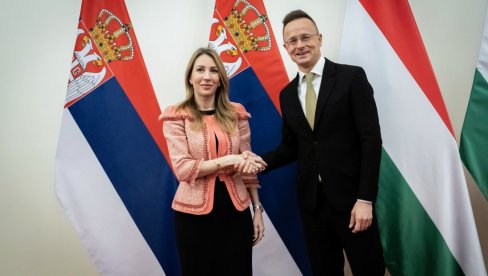ЂЕДОВИЋ ХАНДАНОВИЋ И СИЈАРТО: Циљ регионалне сарадње већа енергетска сигурност и независност ЂЕДОВИЋ ХАНДАНОВИЋ И СИЈАРТО: Циљ регионалне сарадње већа енергетска сигурност и независност