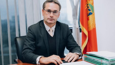 НОВИ МЕДИЈСКИ ЗАКОНИ У КОРАК СА ЕУ ТРЕНДОВИМА НОВИ МЕДИЈСКИ ЗАКОНИ У КОРАК СА ЕУ ТРЕНДОВИМА