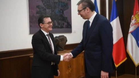 VUČIĆ NAKON SUSRETA SA ROKFEJOM: Za nas je strateško partnerstvo sa Republikom Francuskom od izuzetnog značaja (FOTO) VUČIĆ NAKON SUSRETA SA ROKFEJOM: Za nas je strateško partnerstvo sa Republikom Francuskom od izuzetnog značaja (FOTO)