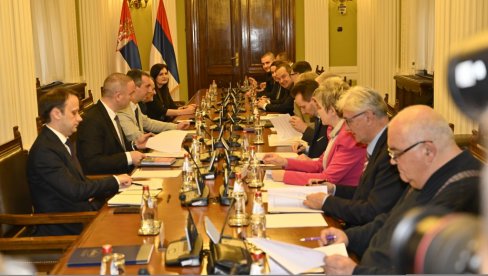 Počele konsultacije o izboru potpredsednika i radnih tela Skupštine Srbije (VIDEO) Počele konsultacije o izboru potpredsednika i radnih tela Skupštine Srbije (VIDEO)