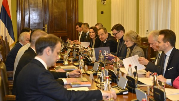 ЗАВРШЕНЕ КОНСУЛТАЦИЈЕ У ПАРЛАМЕНТУ: Србија против насиља и коалиција НАДА одбиле да дођу ЗАВРШЕНЕ КОНСУЛТАЦИЈЕ У ПАРЛАМЕНТУ: Србија против насиља и коалиција НАДА одбиле да дођу