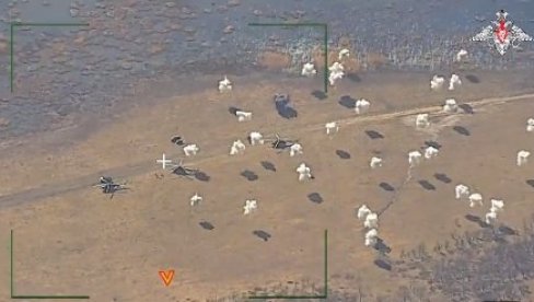 POGLEDAJTE – AKCIJA OTKRIJ I UNIŠTI: Ukrajinski helikopteri pogođeni ruskom kasetnom municijom (VIDEO) POGLEDAJTE – AKCIJA OTKRIJ I UNIŠTI: Ukrajinski helikopteri pogođeni ruskom kasetnom municijom (VIDEO)