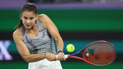 BORBA ZA POLUFINALE GREND SLEMA: Amerikanka je napravila iznenađenje BORBA ZA POLUFINALE GREND SLEMA: Amerikanka je napravila iznenađenje