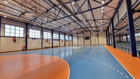 LED RASVETA I SOLARNI PANELI: Opremljena sportska hala u Sivcu LED RASVETA I SOLARNI PANELI: Opremljena sportska hala u Sivcu