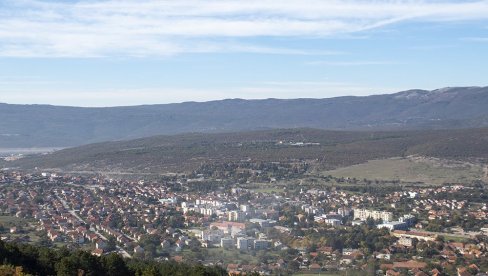 НЕПРЕСПАВАНА НОЋ И У ХЕРЦЕГОВИНИ: Грађани не крију страх од земљотреса НЕПРЕСПАВАНА НОЋ И У ХЕРЦЕГОВИНИ: Грађани не крију страх од земљотреса