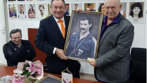 SVET SE POKLONIO SRPSKOJ LEGENDI : Proslavljeni Slavko Obadov (76) dobio zvanje majstor džuda crni pojas 10. dan SVET SE POKLONIO SRPSKOJ LEGENDI : Proslavljeni Slavko Obadov (76) dobio zvanje majstor džuda crni pojas 10. dan
