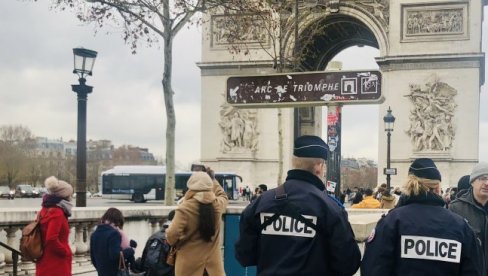 ZBOG ČEGA JE FRANCUSKA DIGLA NIVO BEZBEDNOSTI: Islamisti upalili crvenu lampicu ZBOG ČEGA JE FRANCUSKA DIGLA NIVO BEZBEDNOSTI: Islamisti upalili crvenu lampicu