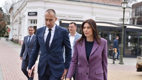 ВУЈОВИЋЕВА У БЕЧЕЈУ ПОТПИСАЛА УГОВОР ЗА КАПИТАЛНИ ПРОЈЕКАТ: Крећемо у модернизацију и проширење пречистача отпадних вода ВУЈОВИЋЕВА У БЕЧЕЈУ ПОТПИСАЛА УГОВОР ЗА КАПИТАЛНИ ПРОЈЕКАТ: Крећемо у модернизацију и проширење пречистача отпадних вода