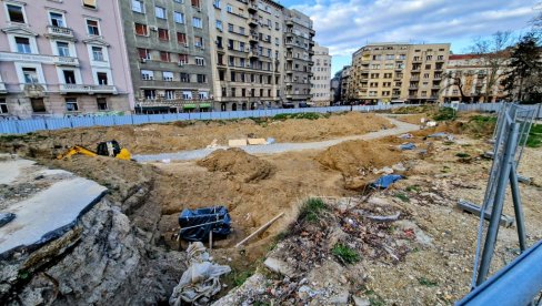 ARHEO-PARK NA KROVU PARKINGA: Kraj arheoloških istraživanja, gradnja podzemne garaže počinje oko 20. marta ARHEO-PARK NA KROVU PARKINGA: Kraj arheoloških istraživanja, gradnja podzemne garaže počinje oko 20. marta