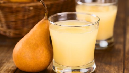KAŠASTI SOK OD KRUŠKE BEZ ŠEĆERA: Zdrav i ukusan napitak bogat vitaminima KAŠASTI SOK OD KRUŠKE BEZ ŠEĆERA: Zdrav i ukusan napitak bogat vitaminima