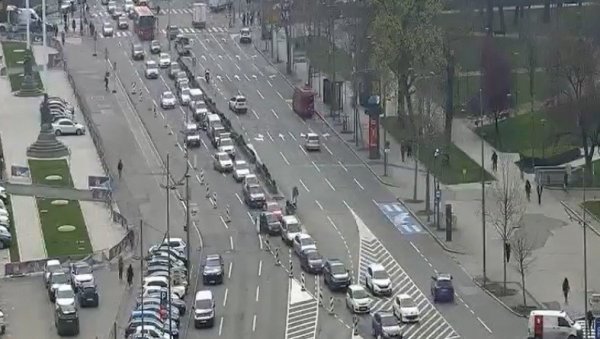 ЈУТАРЊЕ ГУЖВЕ ШИРОМ БЕОГРАДА: Ево у којим деловима престонице је најгоре (ФОТО) ЈУТАРЊЕ ГУЖВЕ ШИРОМ БЕОГРАДА: Ево у којим деловима престонице је најгоре (ФОТО)