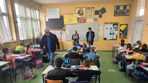 „PAŽLJIVKOVA SMOTRA“ U PARAĆINU: Održana školska takmičenja sa oko 1.200 učenika (FOTO) „PAŽLJIVKOVA SMOTRA“ U PARAĆINU: Održana školska takmičenja sa oko 1.200 učenika (FOTO)
