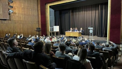 U KASI BLIZU DVE I PO MILIJARDE: Na sednici SO usvojen budžet Opštine Paraćin U KASI BLIZU DVE I PO MILIJARDE: Na sednici SO usvojen budžet Opštine Paraćin