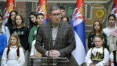 VUČIĆ UGOSTIO DECU SA KiM: Kosovo je naša duhovna i državna kolevka (VIDEO)