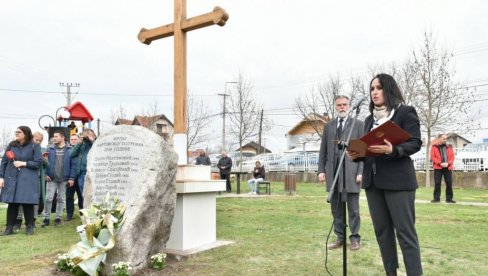 NIKOLIĆ NA OTKRIVANJU SPOMENIKA ŽRTVAMA MARTOVSKOG POGROMA: Simbol podsećanja na otrgnute srpske živote NIKOLIĆ NA OTKRIVANJU SPOMENIKA ŽRTVAMA MARTOVSKOG POGROMA: Simbol podsećanja na otrgnute srpske živote