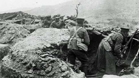 СВАКО НОСИ ДУГ ПРЕМА ПРЕЦИМА: Историчар Џејсон Мекарти у нашим архивима истражује српско-ирско савезништво у Великом рату СВАКО НОСИ ДУГ ПРЕМА ПРЕЦИМА: Историчар Џејсон Мекарти у нашим архивима истражује српско-ирско савезништво у Великом рату