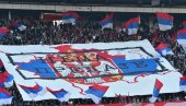 A KADA SU DELIJE VIDELE ZASTAVU LAŽNE DRŽAVE KOSOVO U BEOGRADU... Evo šta su odmah uradili navijači Crvene zvezde (VIDEO)