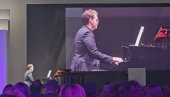 DA SE SRCE ZALEDI: Stefan Đoković svira kompoziciju Andrije Čikića (VIDEO) DA SE SRCE ZALEDI: Stefan Đoković svira kompoziciju Andrije Čikića (VIDEO)