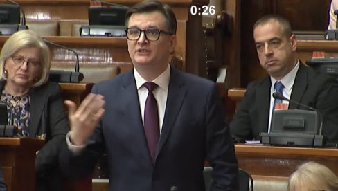 JOVANOV OPOZICIJI: Oskare dobijaju ljudi koji traže da stranci odlučuju u Srbiji JOVANOV OPOZICIJI: Oskare dobijaju ljudi koji traže da stranci odlučuju u Srbiji