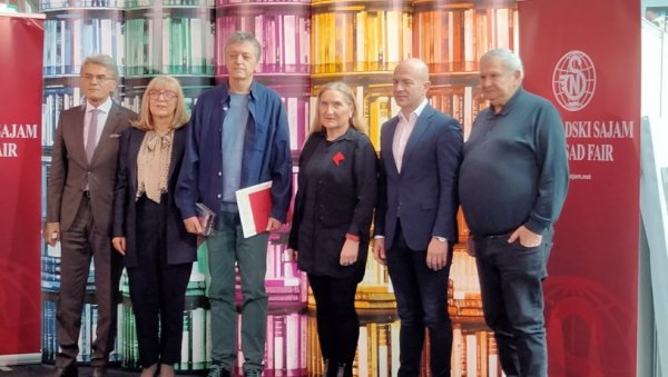 БЕСПЛАТАН УЛАЗ НА „ART EXPO“: Почела изложба уметности на Новосадском сајму БЕСПЛАТАН УЛАЗ НА „ART EXPO“: Почела изложба уметности на Новосадском сајму