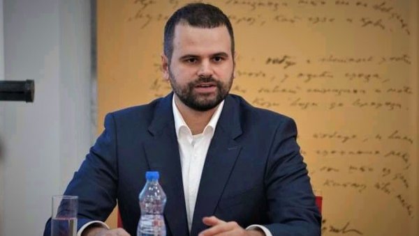 ЗАПАД РУШИО 2004. И СРБИЈУ И СРПСКУ Интервју - др Игор Вукадиновић ЗАПАД РУШИО 2004. И СРБИЈУ И СРПСКУ Интервју - др Игор Вукадиновић