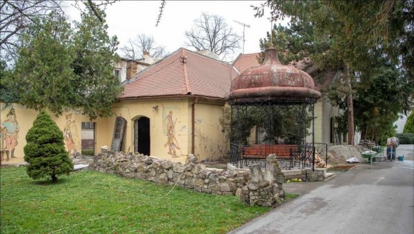 ПРОЛЕЋНО СРЕЂИВАЊЕ: Уређују Жупанијски парк, јединствену зелену оазу у центру Зрењанина (ФОТО) ПРОЛЕЋНО СРЕЂИВАЊЕ: Уређују Жупанијски парк, јединствену зелену оазу у центру Зрењанина (ФОТО)