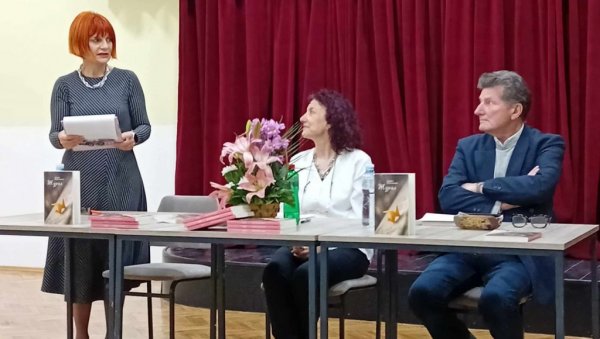 ЖДРАЛ ПОРЕД БЕГЕЈА: Промоција књиге приповедака Данијеле Милосављевић одржана у Зрењанину (ФОТО) ЖДРАЛ ПОРЕД БЕГЕЈА: Промоција књиге приповедака Данијеле Милосављевић одржана у Зрењанину (ФОТО)