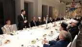 IFTARSKA SOFRA: Momirović i Jusufspahić ugostili brojne zvanice