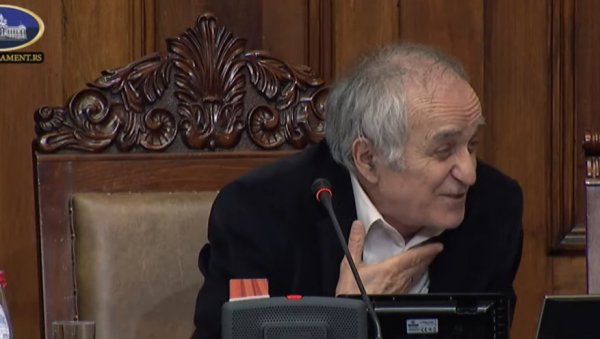 ПРОФЕСОР РАДЕНОВИЋ О ВУЧИЋУ: Визионари раде ствари које остали не могу да виде (ВИДЕО) ПРОФЕСОР РАДЕНОВИЋ О ВУЧИЋУ: Визионари раде ствари које остали не могу да виде (ВИДЕО)