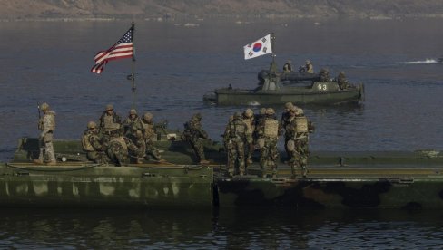 ПРОВОКАЦИЈА НА РАЧУН КИМ ЏОНГ УНА ИЛИ? Војске САД и Јужне Кореје на делу (ФОТО)