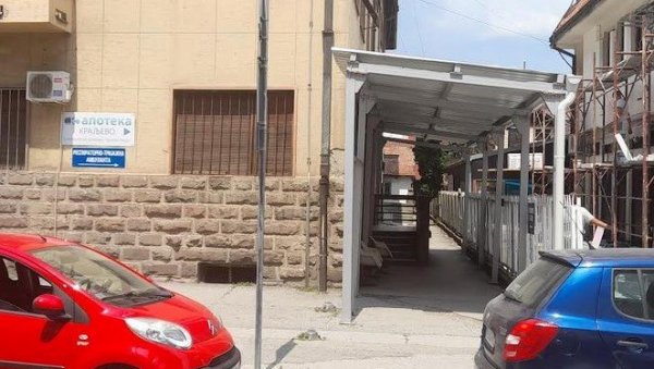 ЗАТВАРА СЕ КОВИД АМБУЛАНТА: Обавештење Дома здравља у Краљеву ЗАТВАРА СЕ КОВИД АМБУЛАНТА: Обавештење Дома здравља у Краљеву