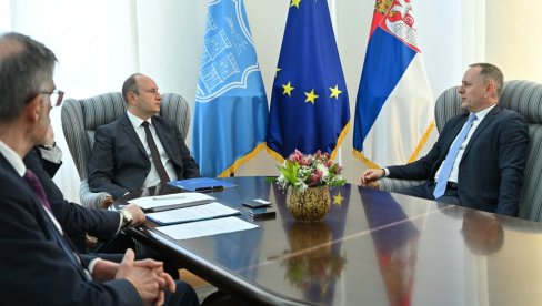 MAĐARSKI AMBASADOR U SRBIJI POSETIO NOVI SAD: Istaknut veliki značaj buduće brze pruge Beograd-Budimpešta MAĐARSKI AMBASADOR U SRBIJI POSETIO NOVI SAD: Istaknut veliki značaj buduće brze pruge Beograd-Budimpešta