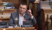 ПИТАЛИЦА О КОЈОЈ БРУЈИ ПАРЛАМЕНТ: Две главе, исто мисле, шест ногу, а две висе? (ВИДЕО) ПИТАЛИЦА О КОЈОЈ БРУЈИ ПАРЛАМЕНТ: Две главе, исто мисле, шест ногу, а две висе? (ВИДЕО)