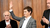 ZAVRŠENA SEDNICA SKUPŠTINE: Brnabić nova predsednica parlamenta, opozicija bacala papire i lupala po klupama (FOTO/VIDEO) ZAVRŠENA SEDNICA SKUPŠTINE: Brnabić nova predsednica parlamenta, opozicija bacala papire i lupala po klupama (FOTO/VIDEO)