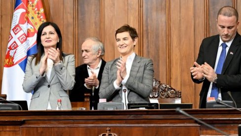 IDEMO JOŠ HRABRIJE I SNAŽNIJE U NOVE POBEDE: Pristižu čestitke Ani Brnabić nakon izbora za predsednika Narodne skupštine (FOTO)