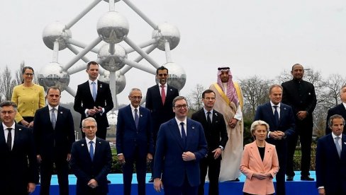 АПЛАУЗ ЗА ВУЧИЋА: Председник Србије на првом Самиту о нуклеарној енергији (ВИДЕО) АПЛАУЗ ЗА ВУЧИЋА: Председник Србије на првом Самиту о нуклеарној енергији (ВИДЕО)