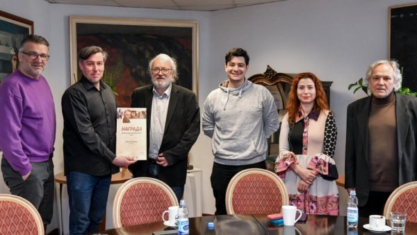 ПРИЗНАЊЕ „ЧАНГАЛОВИЋ“ АТИЛИ МОГУШУ : У Новом Саду награђен баритон ПРИЗНАЊЕ „ЧАНГАЛОВИЋ“ АТИЛИ МОГУШУ : У Новом Саду награђен баритон