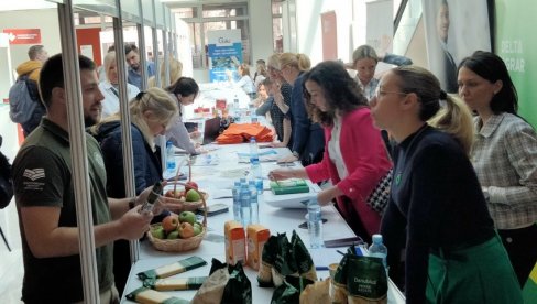 ZA POSAO ZAINTERESOVANO VIŠE OD 1.000 LJUDI : u Novom Sadu održan 35. Sajam zapošljavanja u organizaciji Nacionalne službe ZA POSAO ZAINTERESOVANO VIŠE OD 1.000 LJUDI : u Novom Sadu održan 35. Sajam zapošljavanja u organizaciji Nacionalne službe