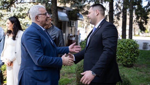 НИКШИЋ ДОБИЈА НОВО РУХО: Састанак Марка Ковачевића и Андрије Мандића НИКШИЋ ДОБИЈА НОВО РУХО: Састанак Марка Ковачевића и Андрије Мандића
