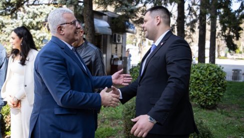 НИКШИЋ ДОБИЈА НОВО РУХО: Састанак Марка Ковачевића и Андрије Мандића НИКШИЋ ДОБИЈА НОВО РУХО: Састанак Марка Ковачевића и Андрије Мандића