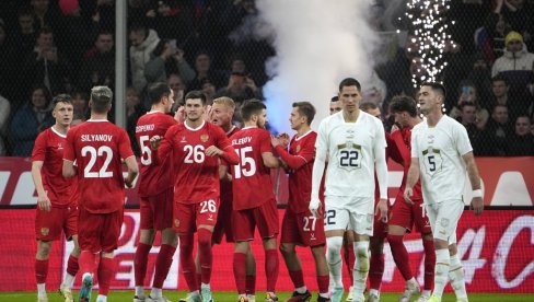 NESTVARNO VEČE U MOSKVI: Rusija zgromila Piksijevu Srbiju u prijateljskom meču, a na tribinama - čudo! NESTVARNO VEČE U MOSKVI: Rusija zgromila Piksijevu Srbiju u prijateljskom meču, a na tribinama - čudo!